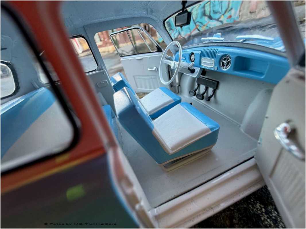 1:18 Trabant P50 blue / cremewhite mit Alufelgen und inkl OVP